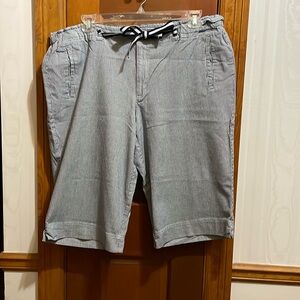 Sag Harbor Bermuda Shorts Size 22